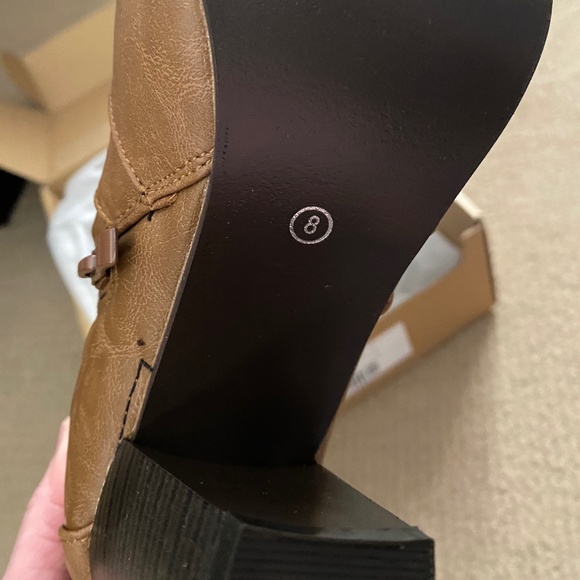 Journee Collection Carver Boot - Picture 4 of 6